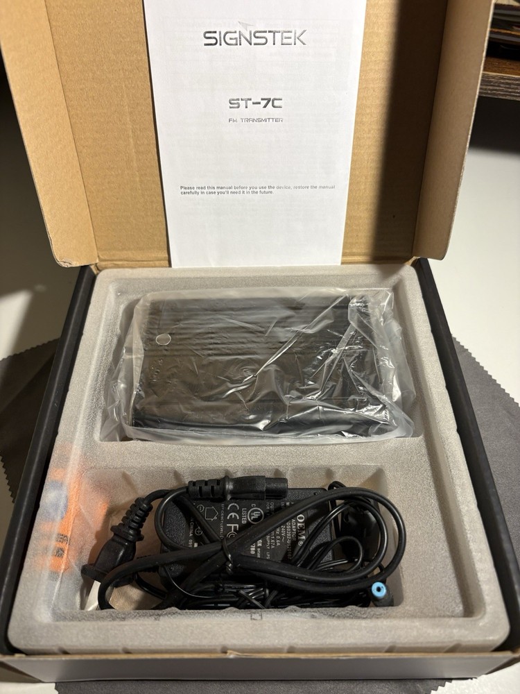 SIGNSTEK Portable FM Transmitter ST-7C Dual Power