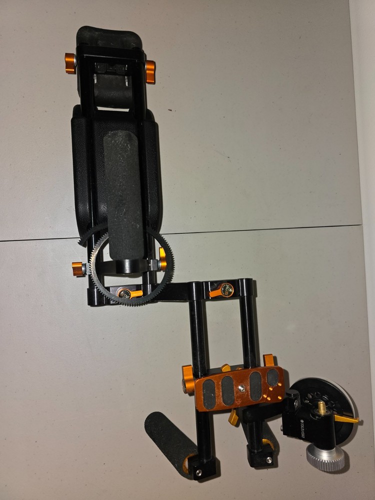 Jag 35 shoulder digital camera rig