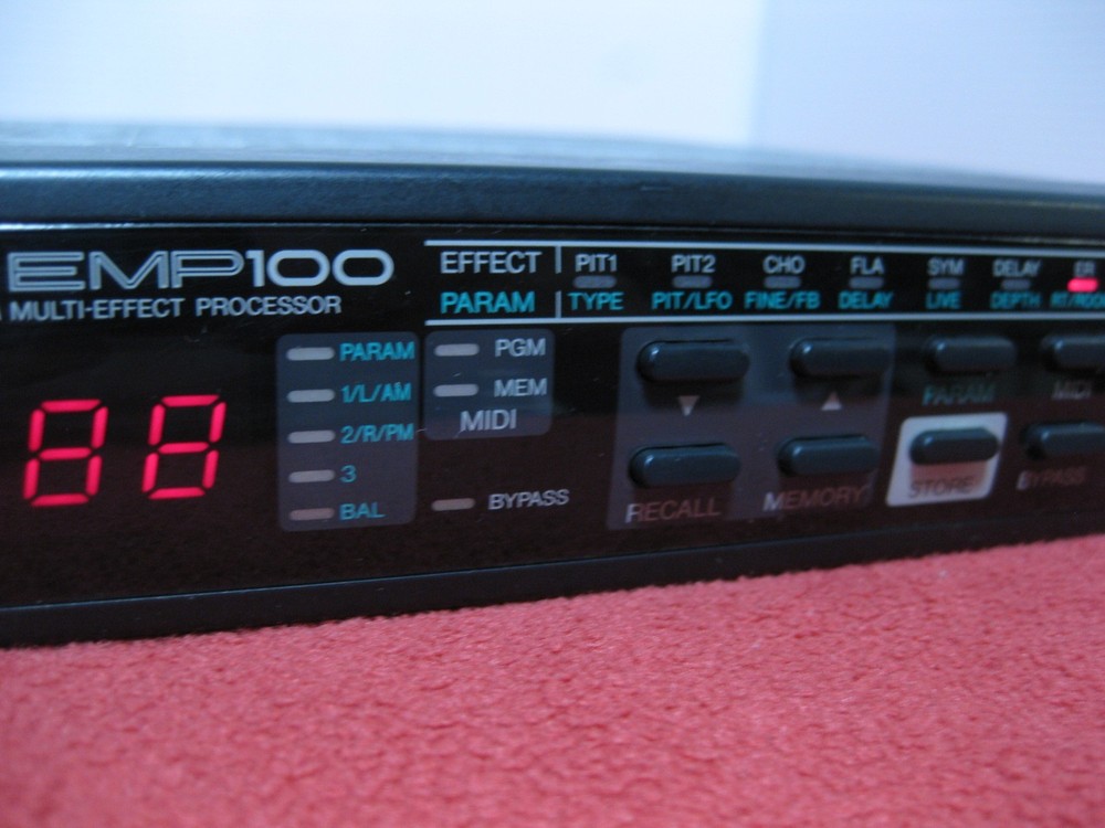 Yamaha Guitar Studio Multi Effects Processor EMP100 Tested MIJ w/ power supply