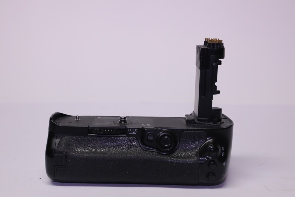 Battery Grip for Canon 7D Mark ll