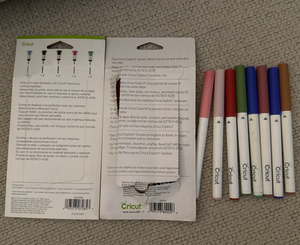 18 Cricut Pens Assorted Colors
