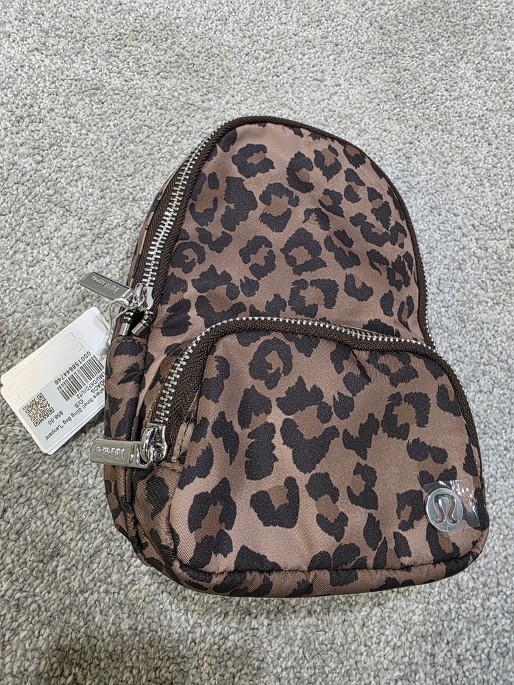 Lululemon Everywhere Small Sling Bag 2L Leopard