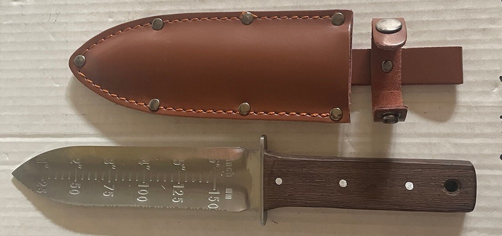 Gardening Knife With Sheath