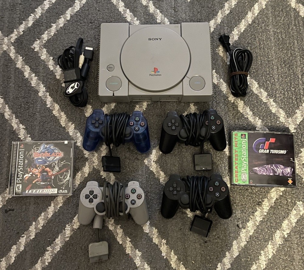 Sony PS1 Bundle (PlayStation 1)