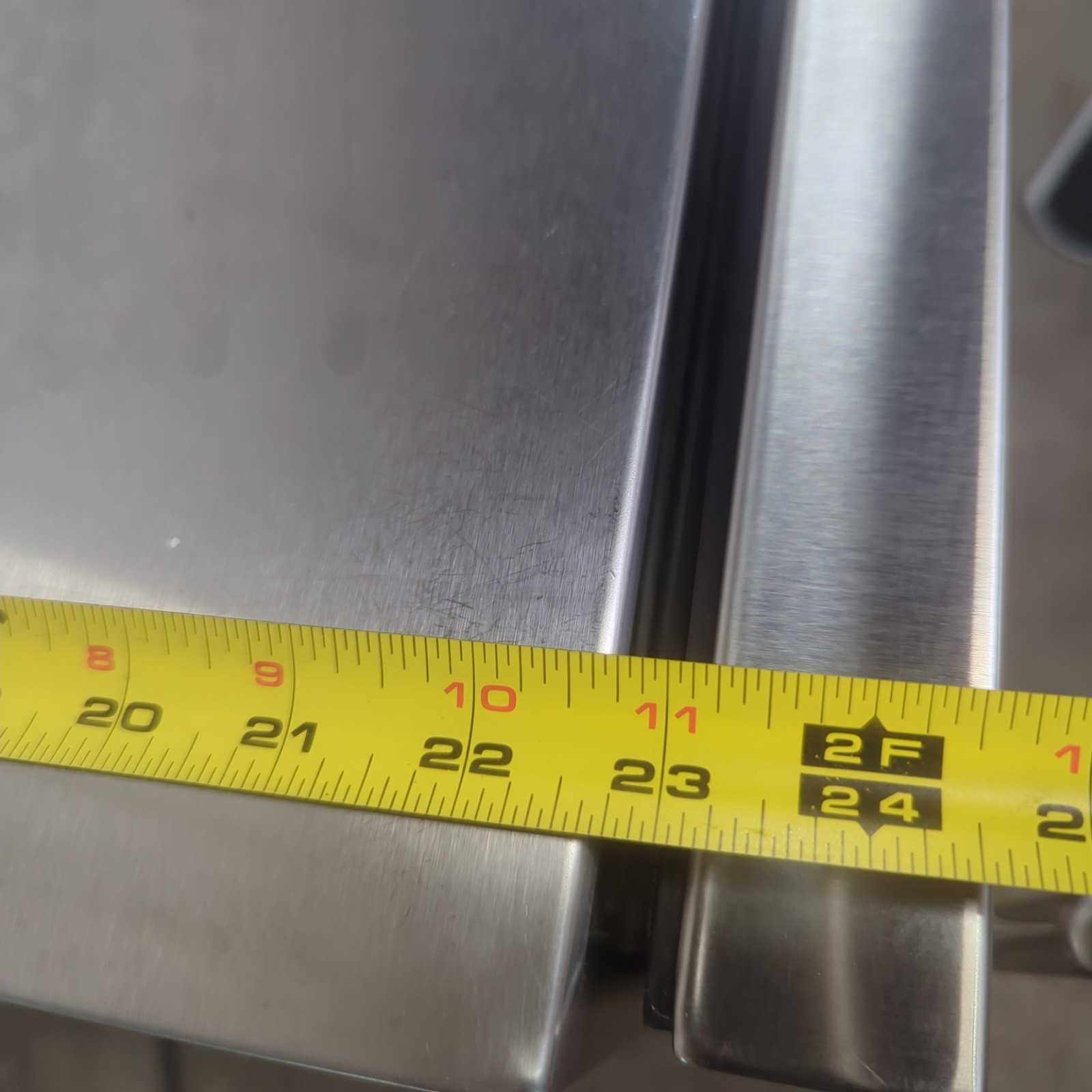 2014 Sub-Zero 424FS 24" Stainless Steel Standalone/Undercounter Wine Cooler