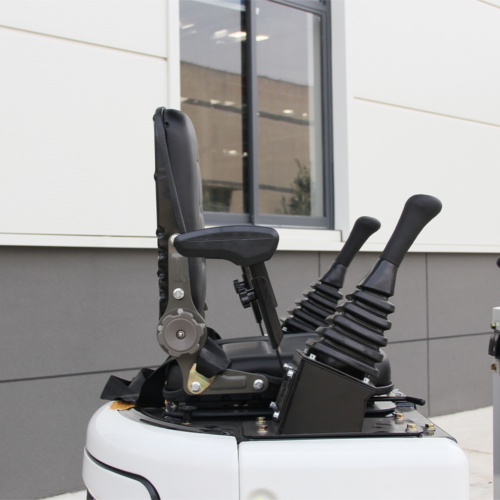 Mini Excavator 1Ton Pilot System Diggers B&S Engine with Attachments Auger Drill