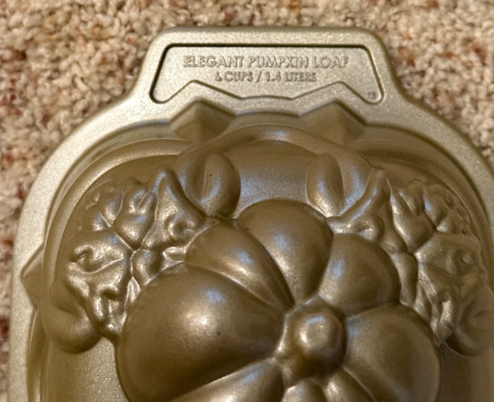 Nordic Ware Elegant Pumpkin Loaf (4 Cups)