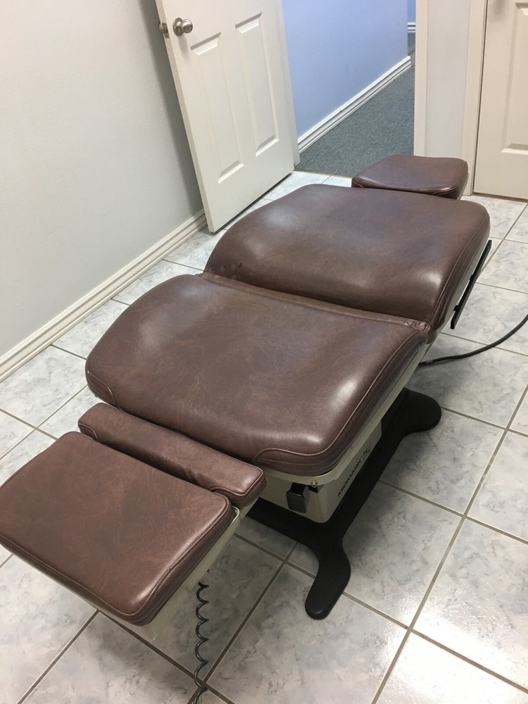 Midmark 75L Exam Chair pristine condition