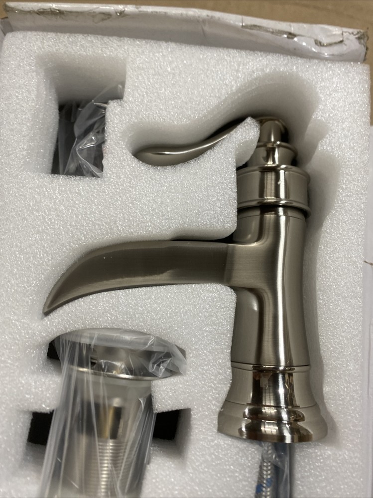 BWE Single Hole / Single Handle Low Arc Bathroom Faucet Brushed Nickle