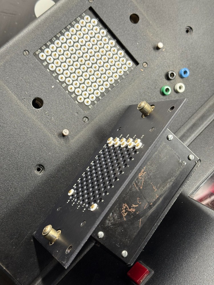 MEM Lorlin Eaton ATS-150 Semiconductor testing unit Array station Phoenix series