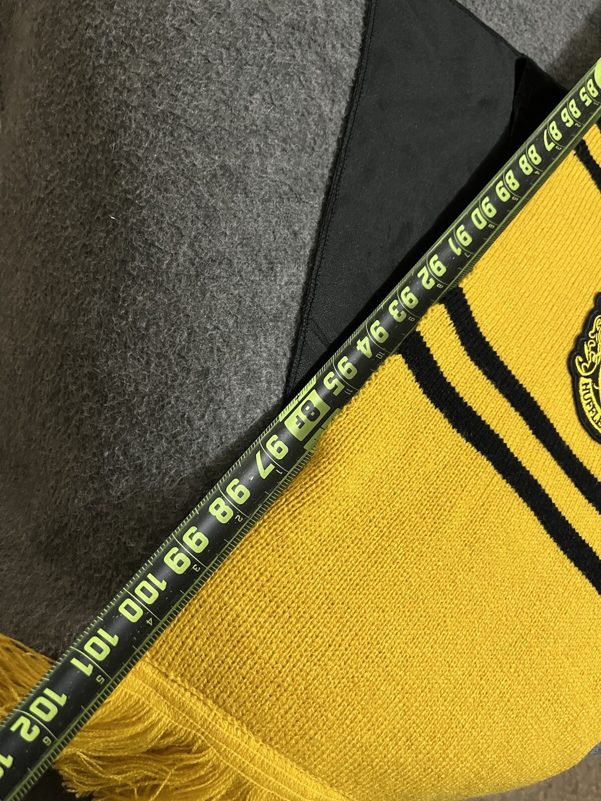 New CineReplicas Deluxe Edition 105” Harry Potter House Scarf