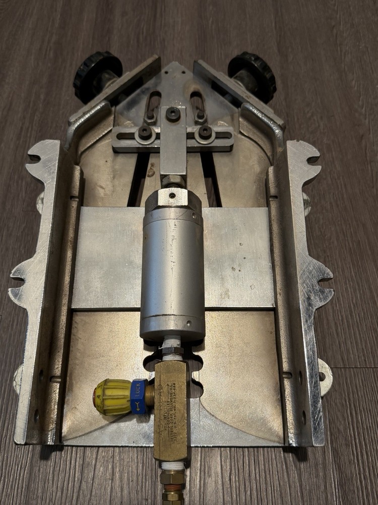 PISTORIUS MV Pneumatic Miter Vise - Untested