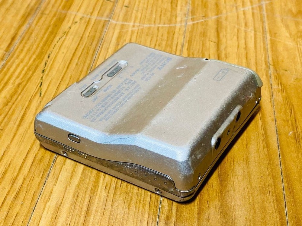 Sony MZ-E30 MD Walkman #0001