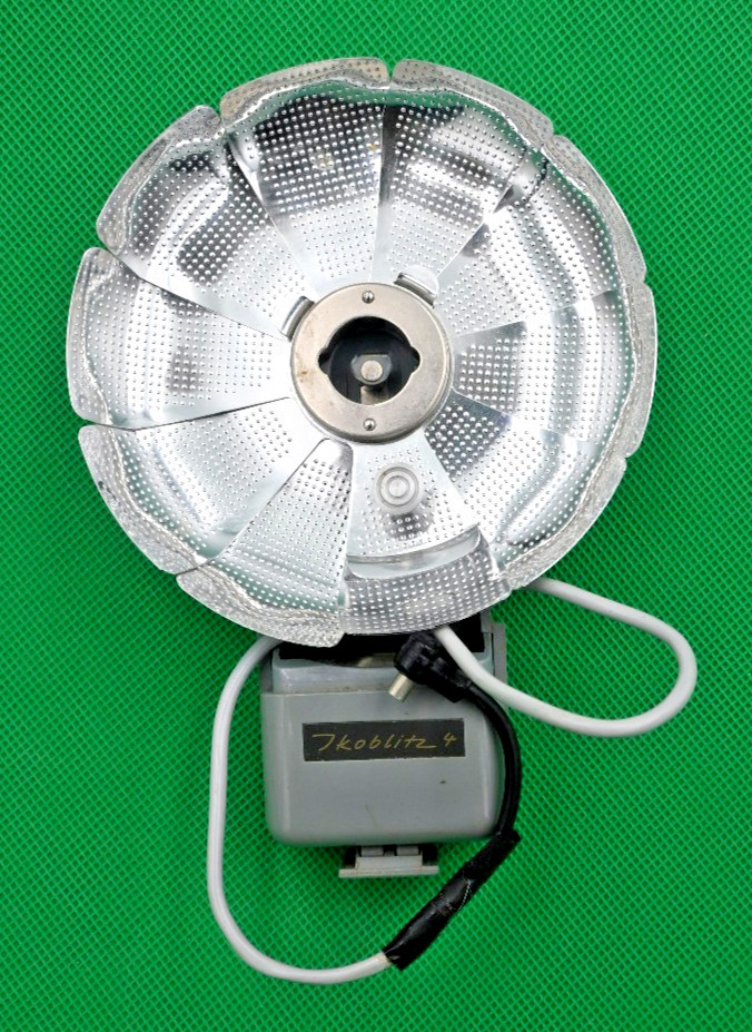 Zeiss Ikon Ikoblitz 4 flash unit for flashbulbs