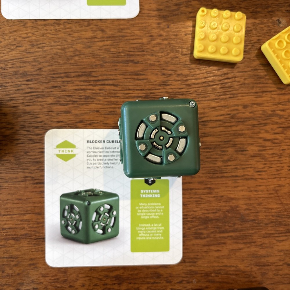 Lot of 10 Working Modular Robotics Cubelets + 2 Nonfunctional Cubelets