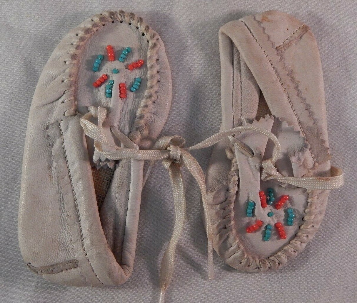 Indian Artifacts Handcrafted Children Moccasins Leather