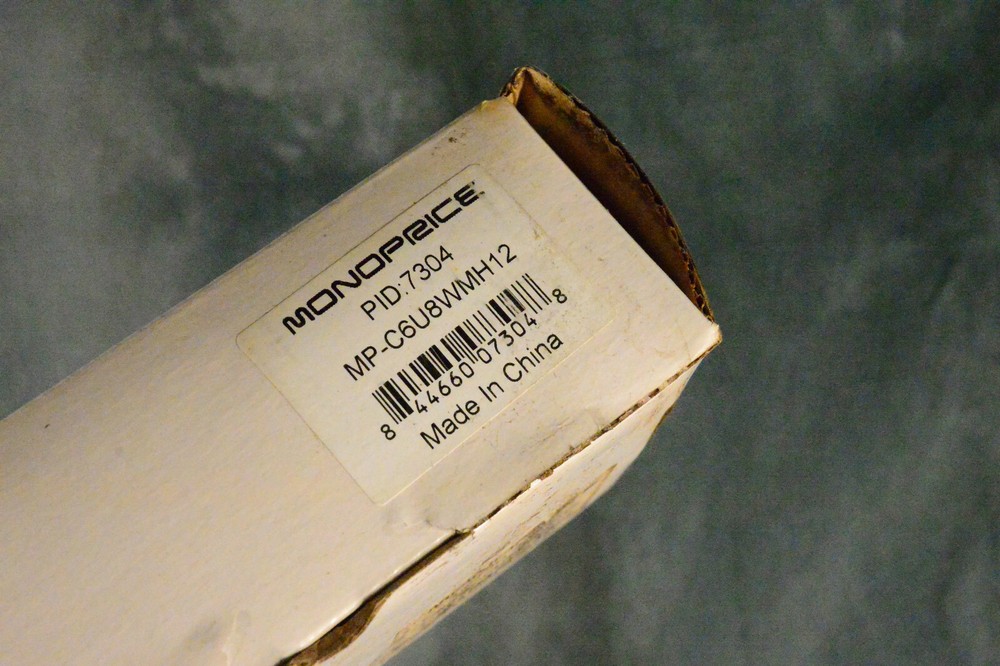 Monoprice Mini Patch Panel 12-Port Cat6 10 Inch Vertical