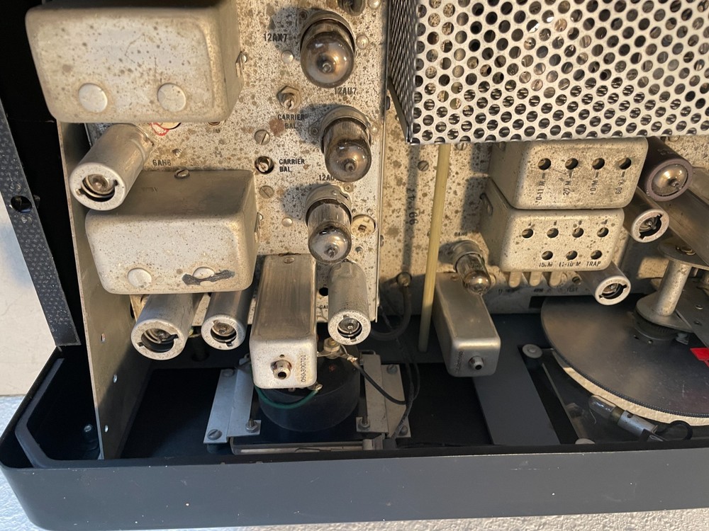 The Hallicrafters HT-32 Tube Ham Radio Transmitter/Exciter HT32 HT-32