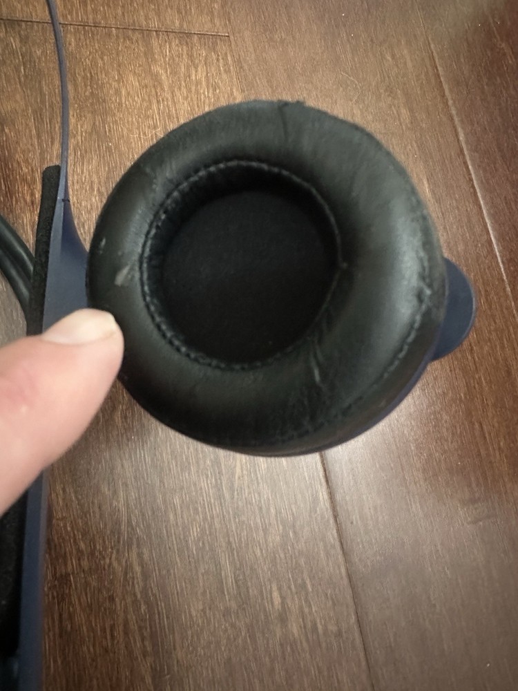 HTC VIVE Pro Headset VR Full Set Complete System Virtual Reality Kit Tested