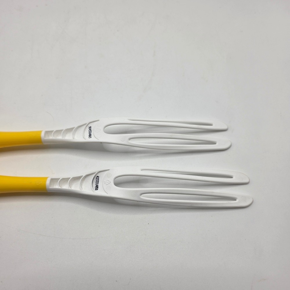Swiffer Duster Replacement Handles 2-Pack Yellow White Plastic Cleaning Tools