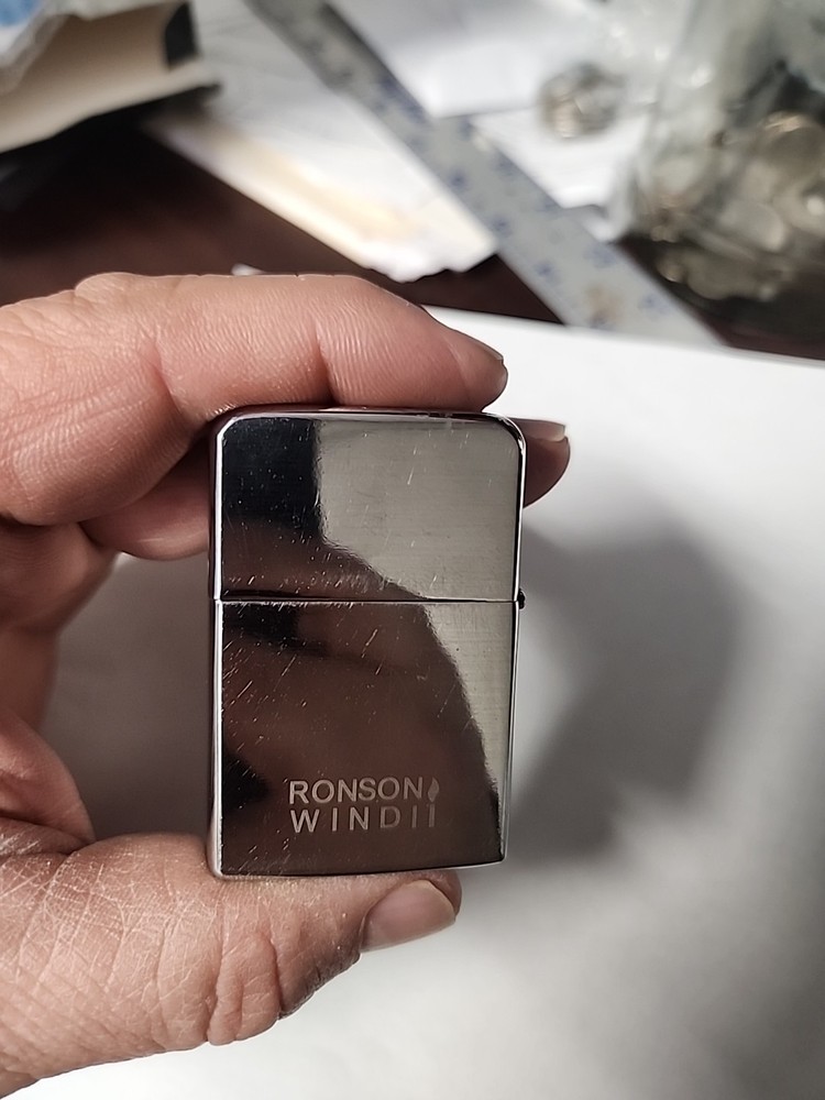 Vintage Ronson Wind II Lighter, Pristine