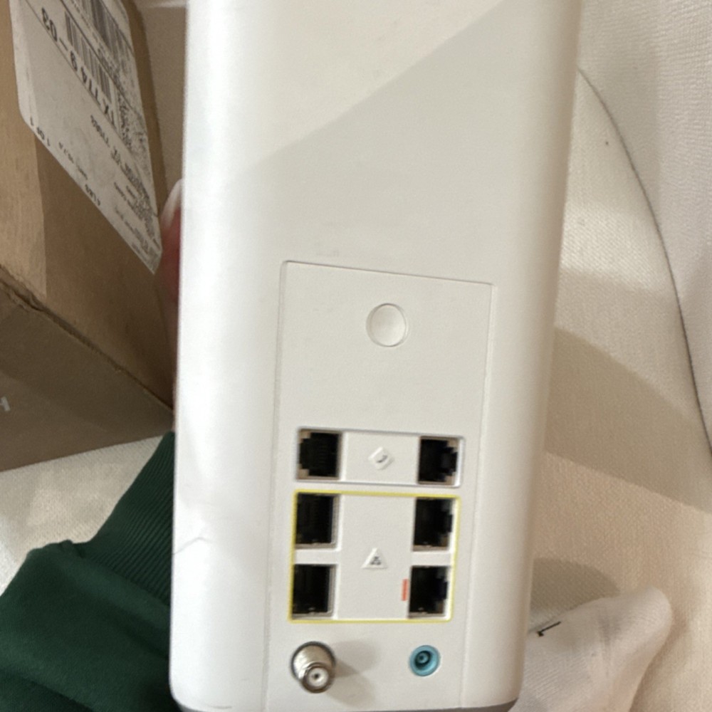 XFINITY Cable Modem-Router Combo White Wired-Ethernet 4 LAN Ports