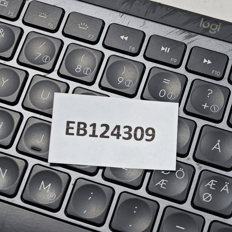 Logitech Bluetooth Keyboard YR0073 - Working, Bluetooth only, Used