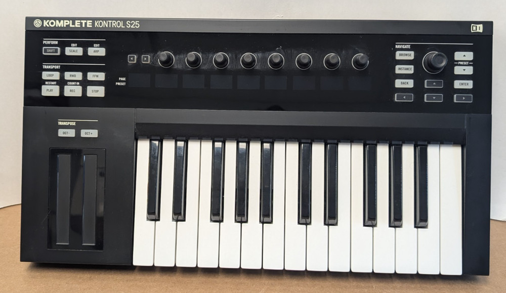 Native Instruments Komplete Kontrol S25 Semi-Weighted Keyboard Controller