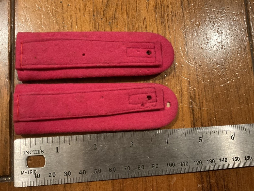 ORIGINAL WWII GERMAN PAIR SHOULDER STRAPS / BOARDS