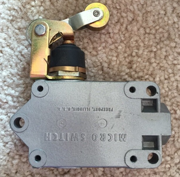 MICROSWITCH BZF2-2RN25-RH