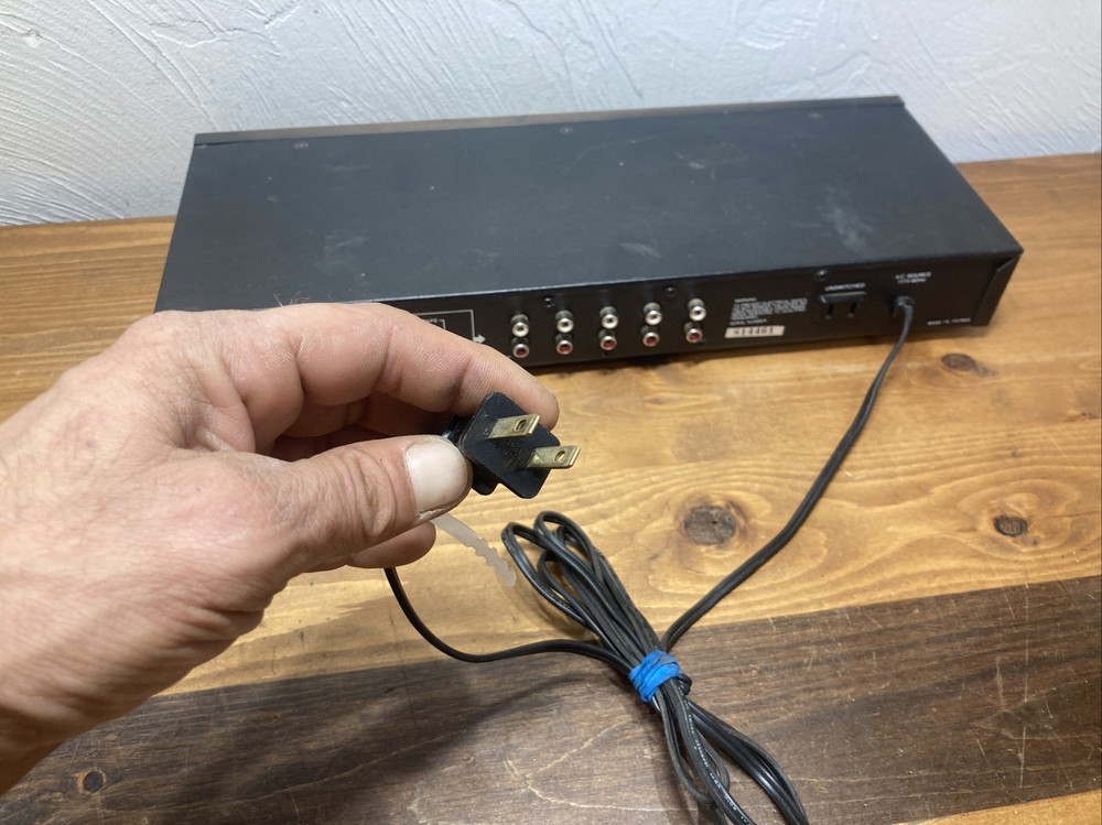 AudioSource EQ Eight Graphic Equalizer Spectrum Analyzer Need New Slider Knobs