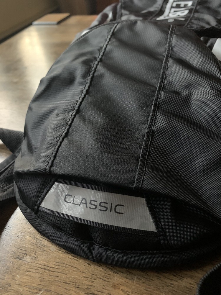 Camelbak Classic Black Hydration Backpack With Bladder 70oz