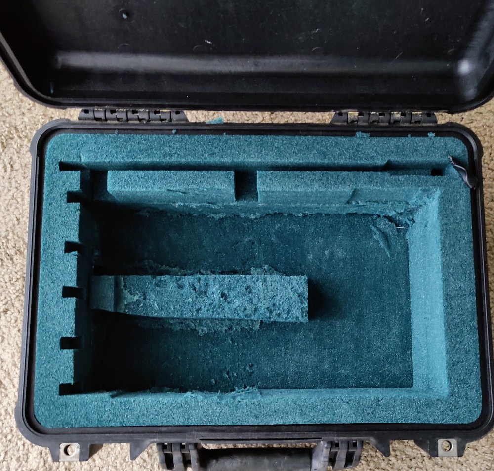 BLACK HARDSHELL DURABLE WATERPROOF CRUSHPROOF PLASTIC STORAGE CASE