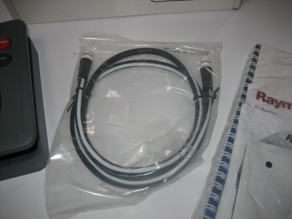 Raymarine ST70+ Sail Pilot Keypad Controller - E22117 - NEW OLD STOCK