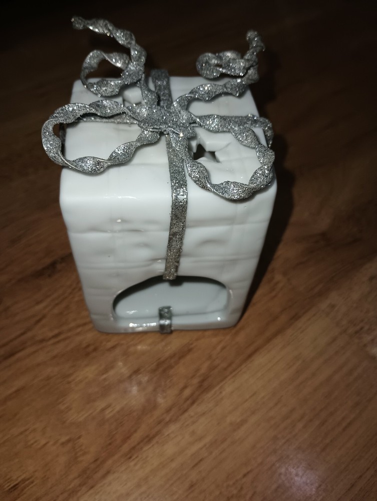 White Christmas Present Sparkly Tea Candle Holder