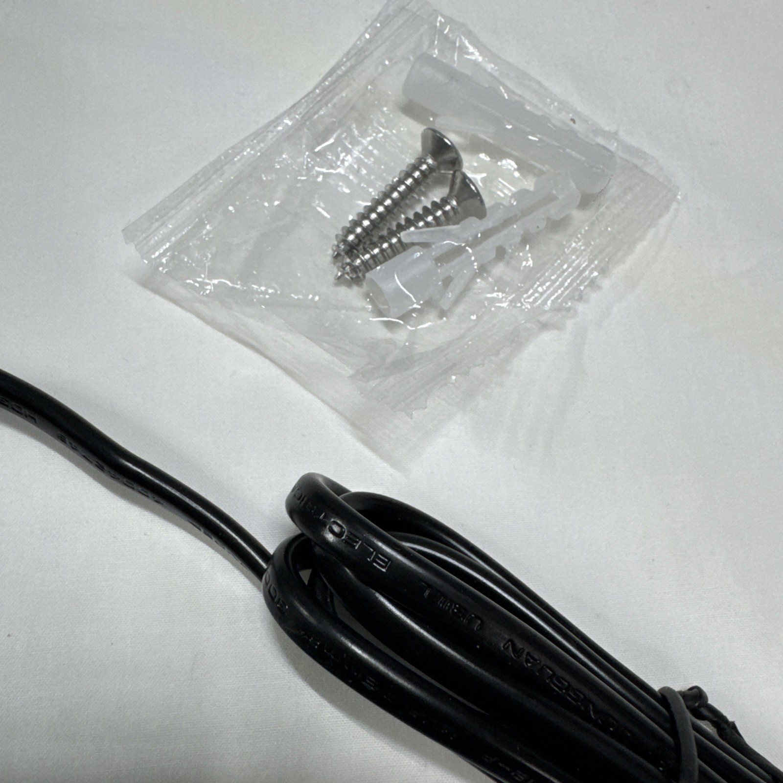 8.5” 12V Pool Light w/ Bluetooth Control Adapter 16.4” Cord No Manual HY-BT-108A