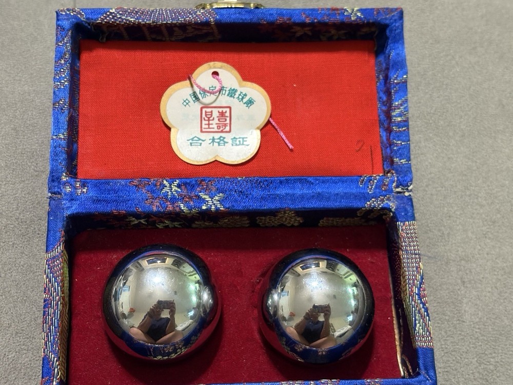 Shouxing Baoding Balls Metal Silver Blue Red in Decorative Blue Box