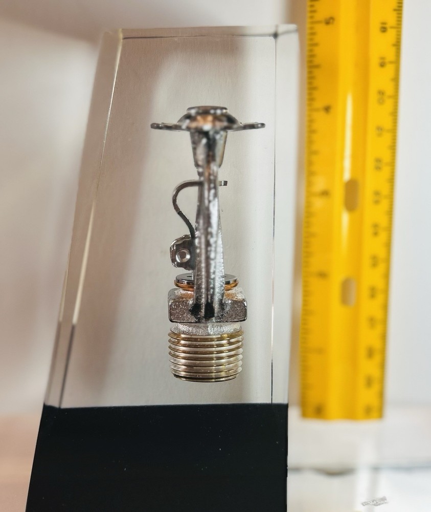 RASCO/RELIABLE RELIABLE SPRINKLER HEAD EMBEDDED IN LUCITE BLOCK EUC