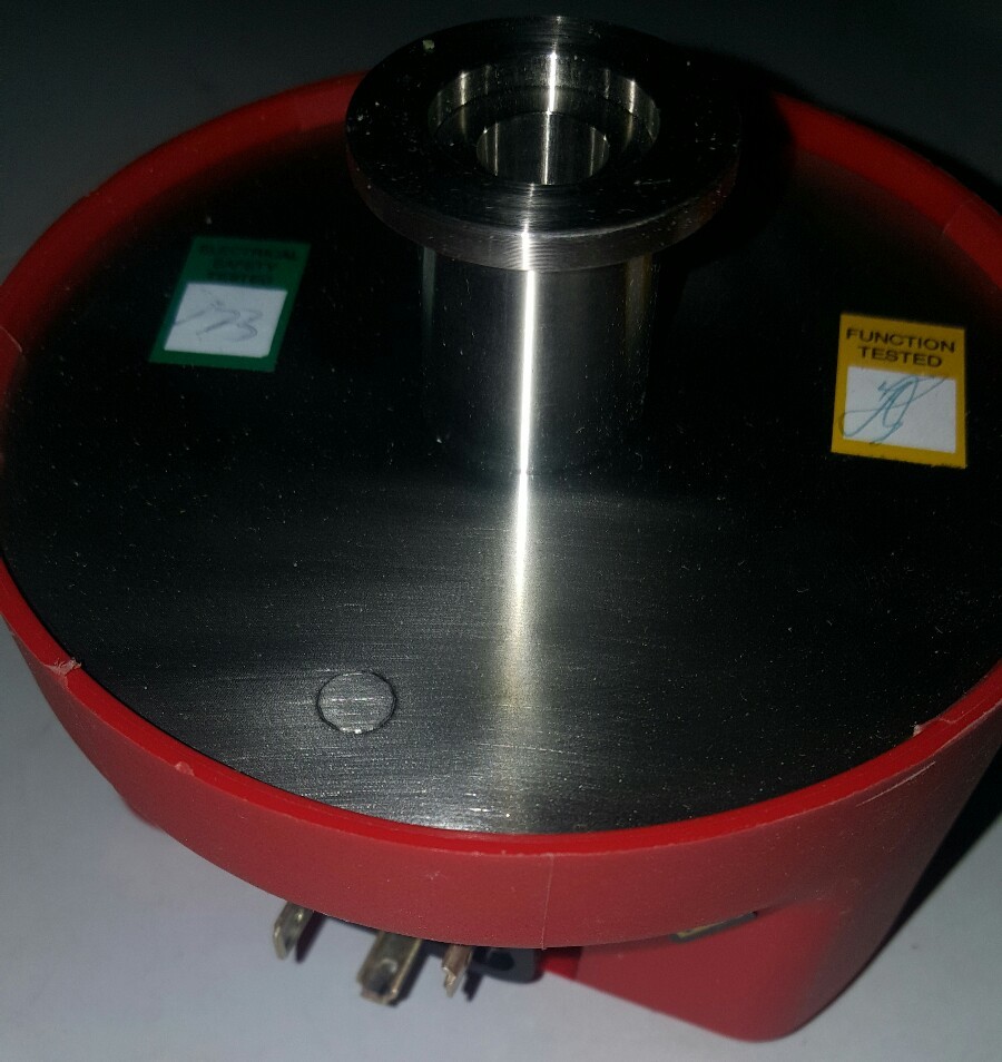 Edwards D059 15 000 Adjustable Vacuum Switch NW16 Flange