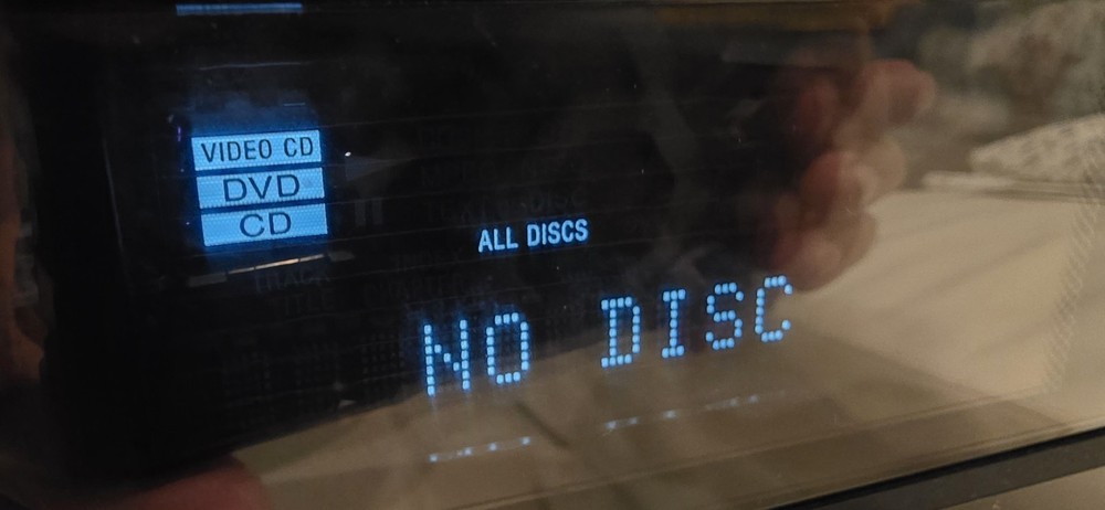 Sony DVP-CX850D Multi Disc Explorer 200 DVD CD Video CD Player With Remote Works