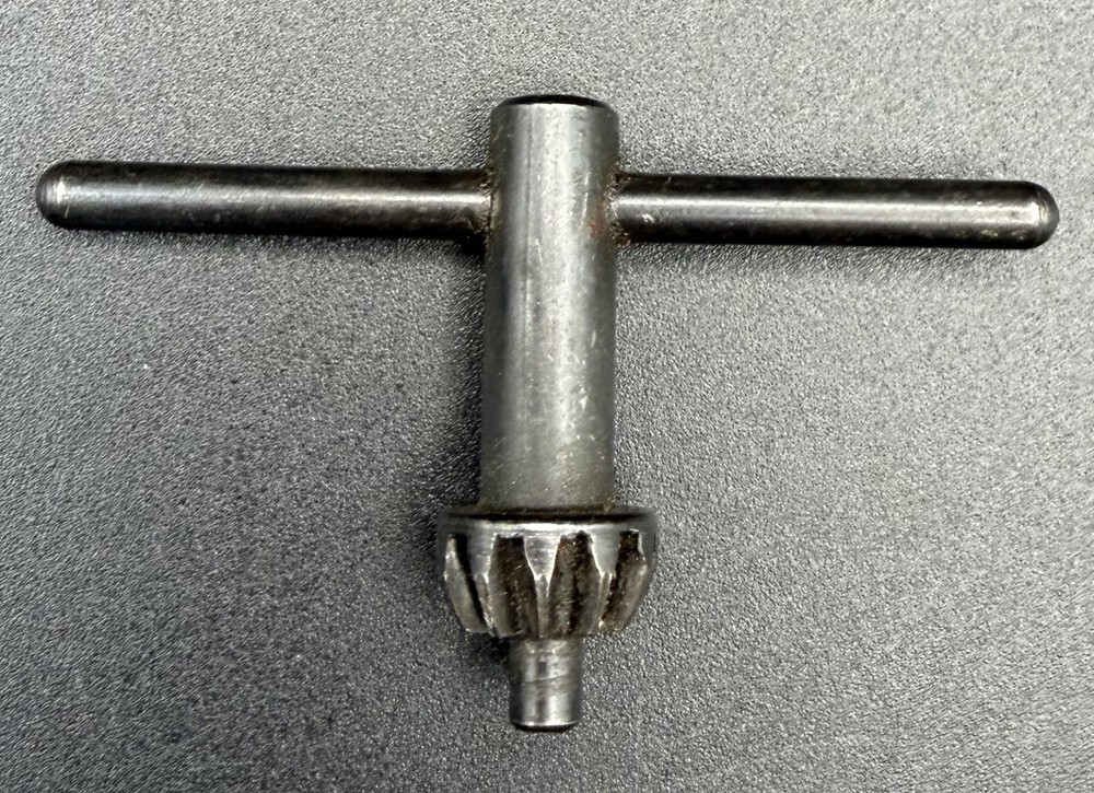 5 Jacobs chucks keys.