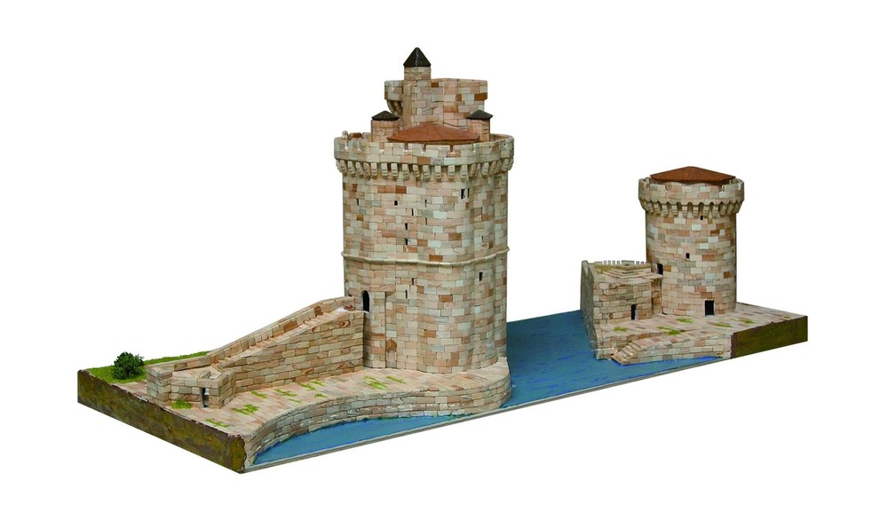 Aedes-Ars La Rochelle Harbour Towers Model Kit