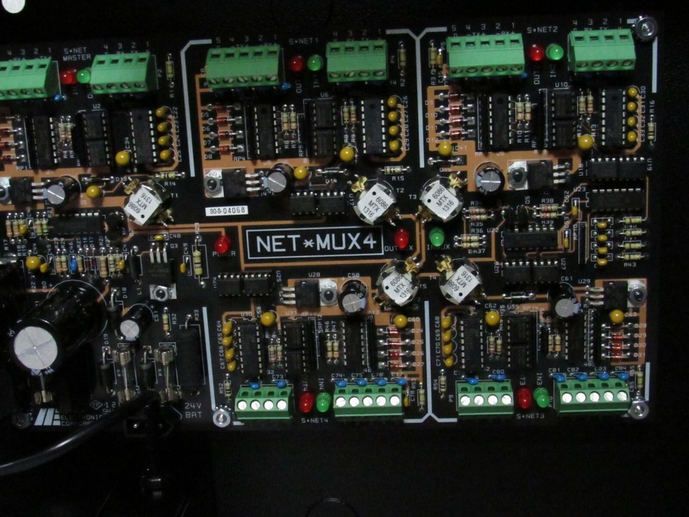 Hirsch Electronics Net*MUX4 Network Multiplexor [CTA]