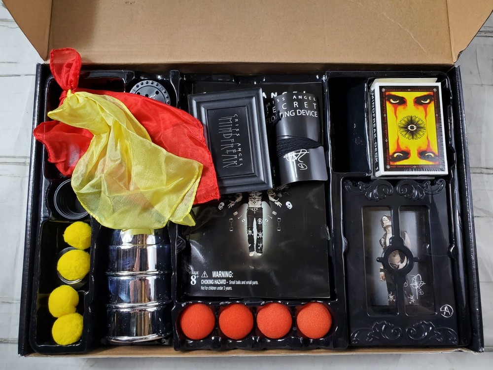 Chris Angel Mindfreak Platinum Magic Kit (Over 350 Mindfreak Magic Tricks) EUC