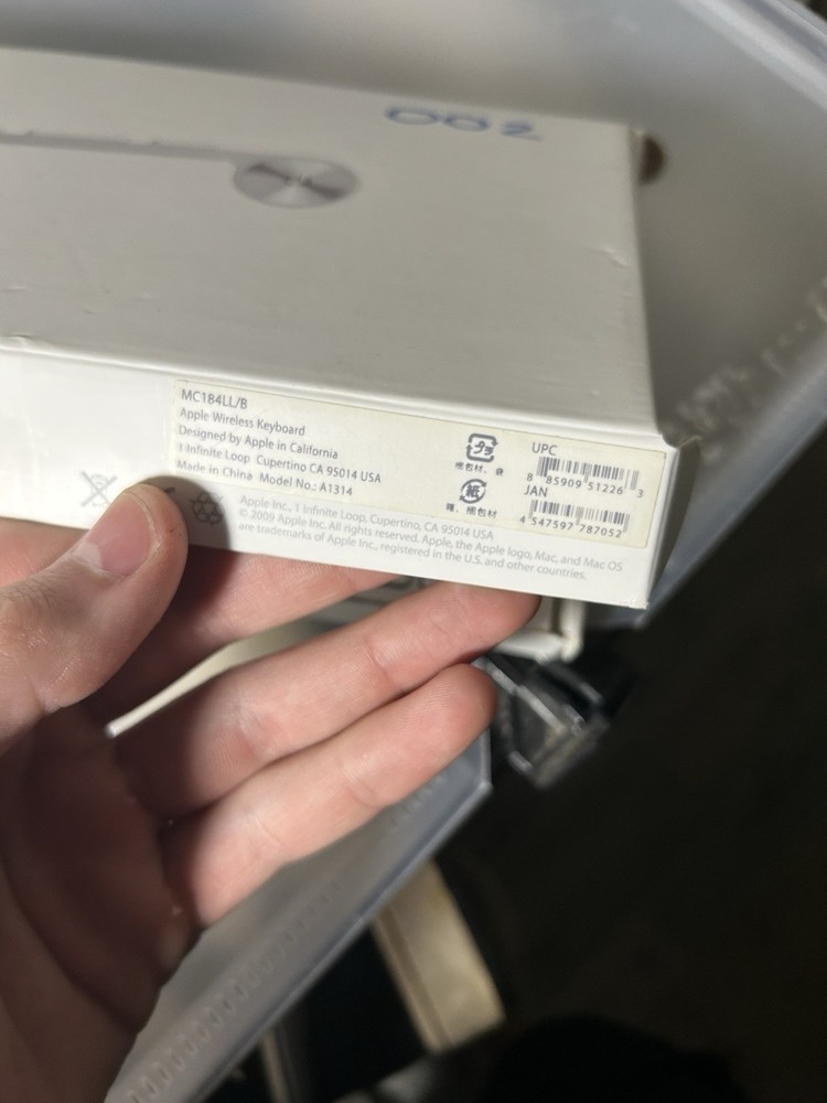 Apple Magic A1314 Bluetooth Wireless Aluminum Keyboard Silver Tested Working