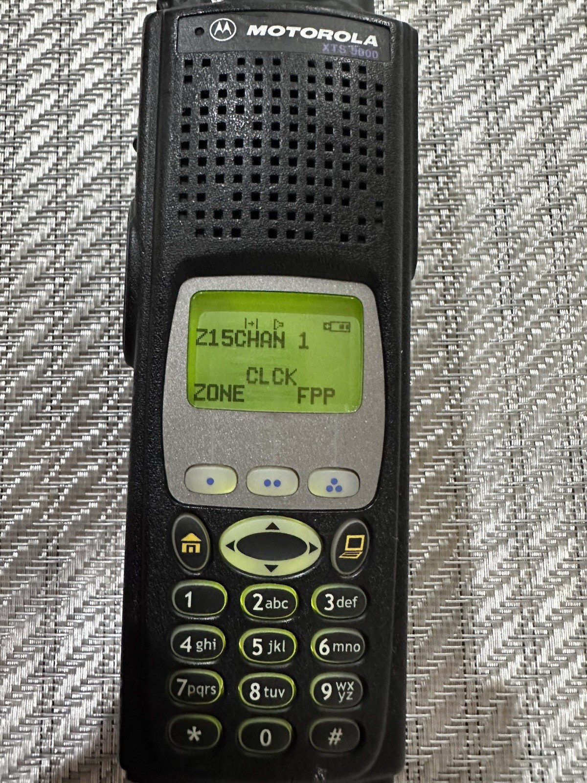 MOTOROLA XTS 5000 MODEL 3. 700/800 H18UCH9PW7AN FPP/ADP