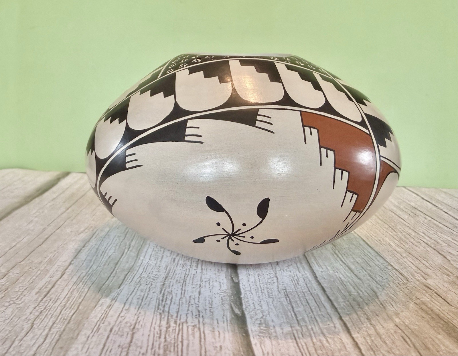 Vintage Mata Ortiz Pottery Rounded Bottom Seed Pot 5.5" W 3.5" T Artist Signed