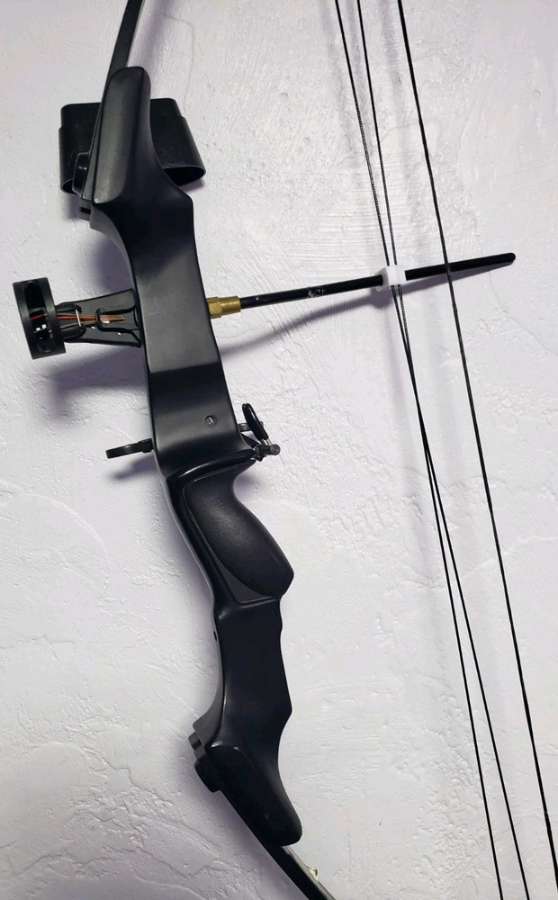 Robin Hood Compound Bow and Archery Target