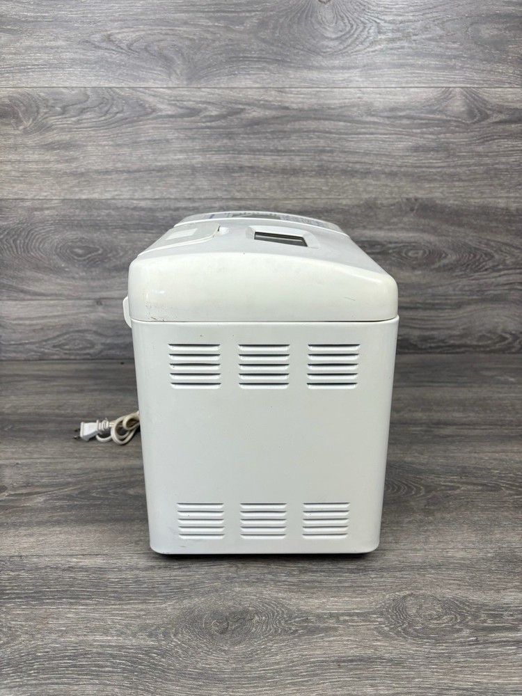 Breadman Ultimate Bread Maker Baking Automatic Machine TR2200C Tested Working