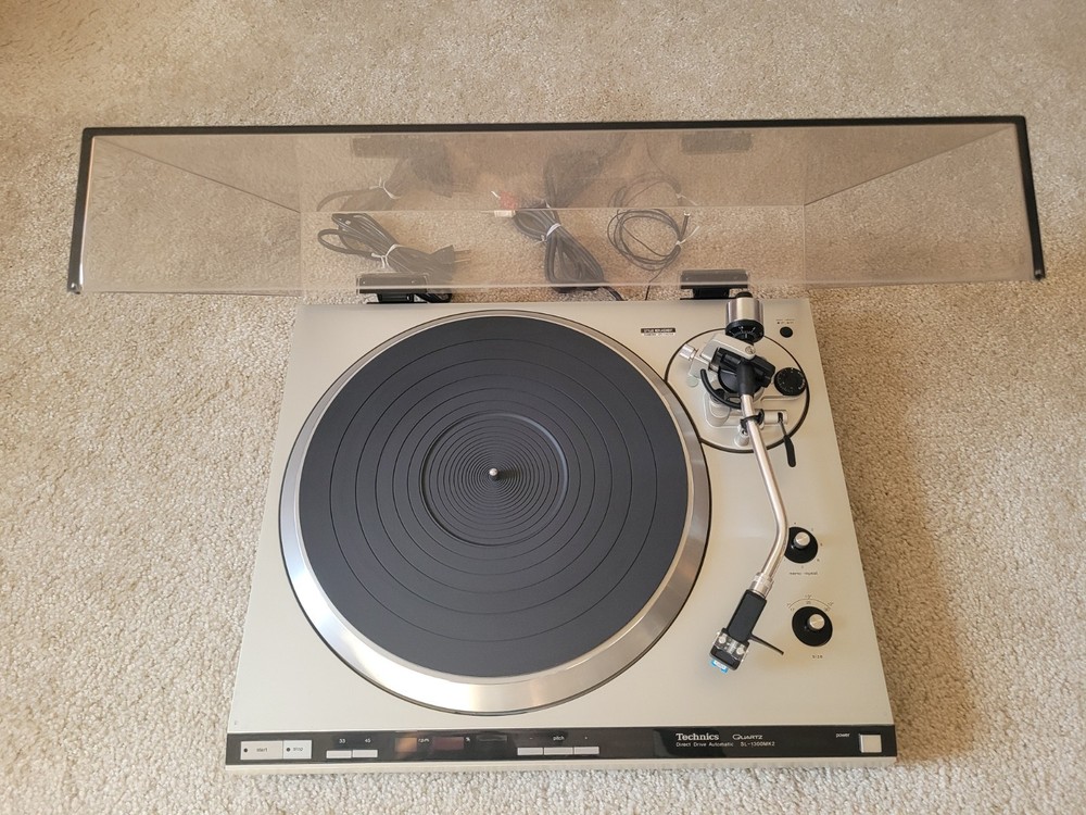 Vintage Technics SL-1300MK2 Turntable - Excellent Condition